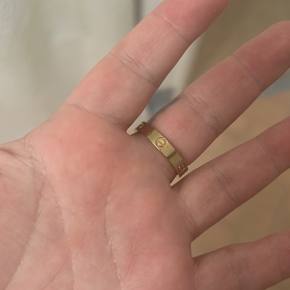 Stainless steal gold plated “leve” ring size 7.5 - Picture 3 of 4